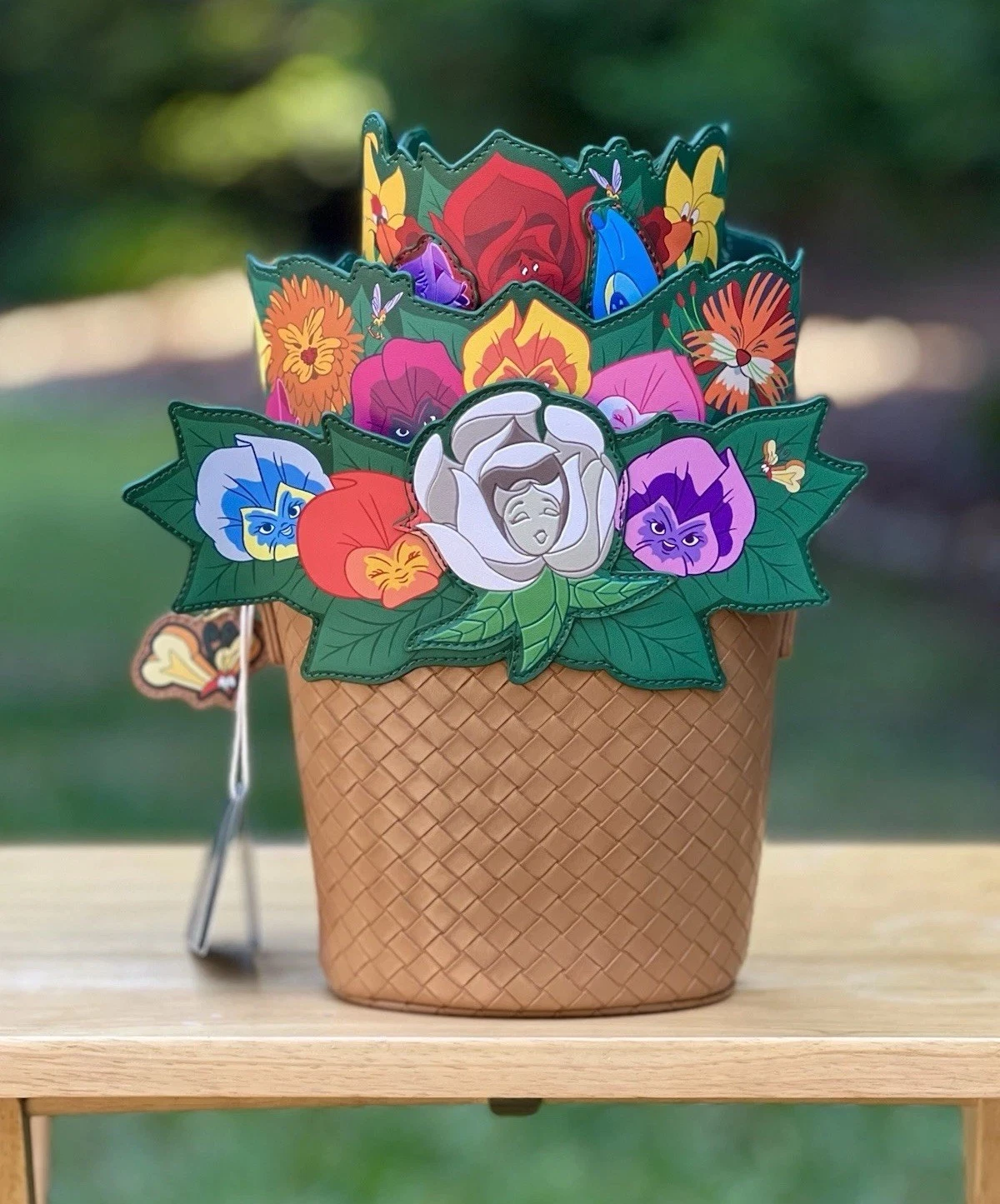 Loungefly_Alice_in_Wonderland_Singing_Flowers_Basket